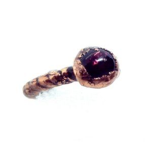 Garnet crystal ring